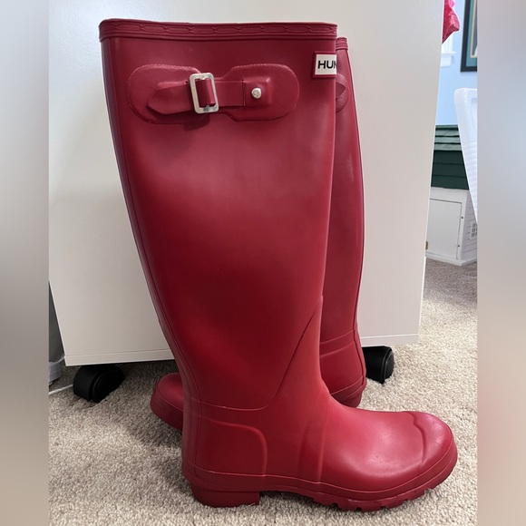 Tall red hunter boots size 9 - Picture 1 of 4